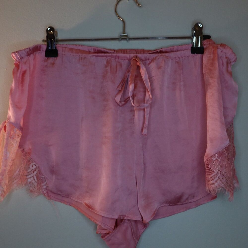 Adore Me Pajama Tap Shorts Womens L Pink Floral Lace Trim Sleep Lounge 90s